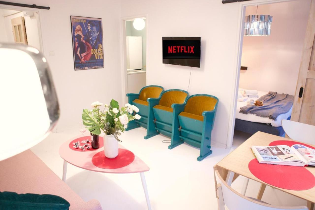 Cinema By P&j Apartment Warschau